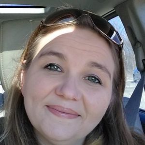 Meet your Posher, Donielle